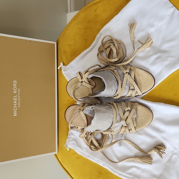 MICHAEL KORS SUEDE FRINGE LACE-UP SANDALS - Picture 7 of 10